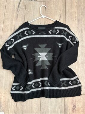 Forever 21 Black & Gray Aztec Crewneck Sweater